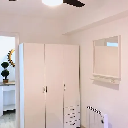 Mirando Al Mar Alicante